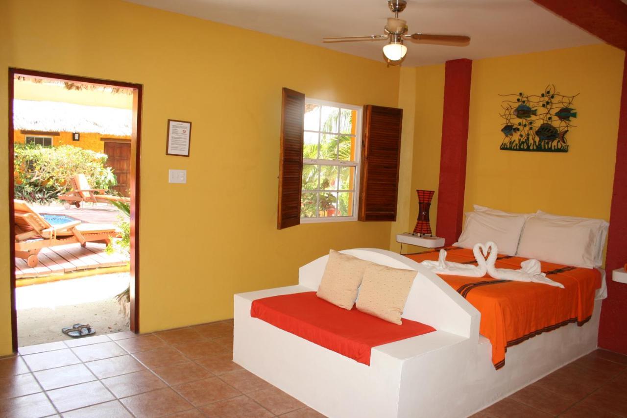 Seaside Cabanas Hotel Caye Caulker Exterior photo