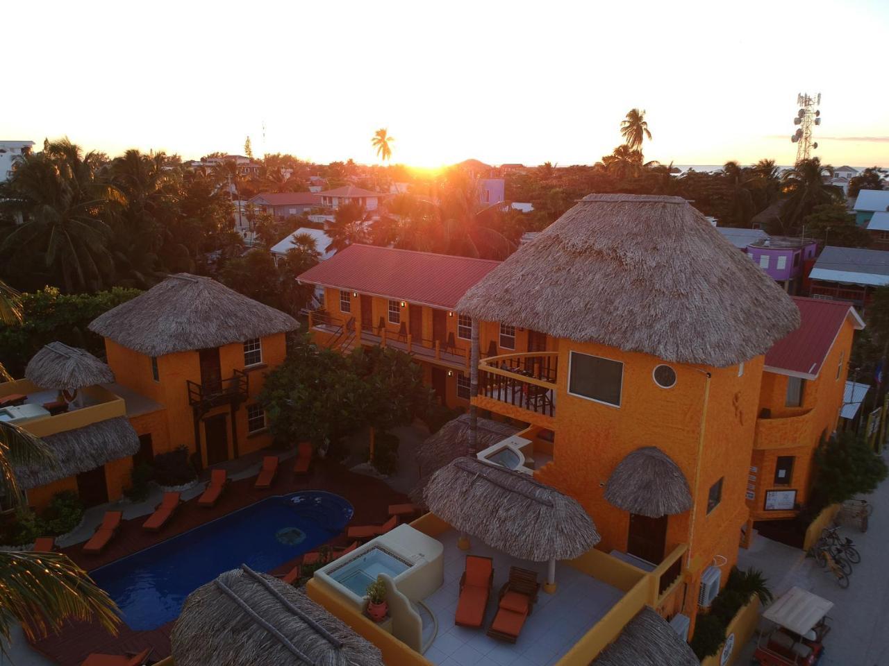 Seaside Cabanas Hotel Caye Caulker Exterior photo