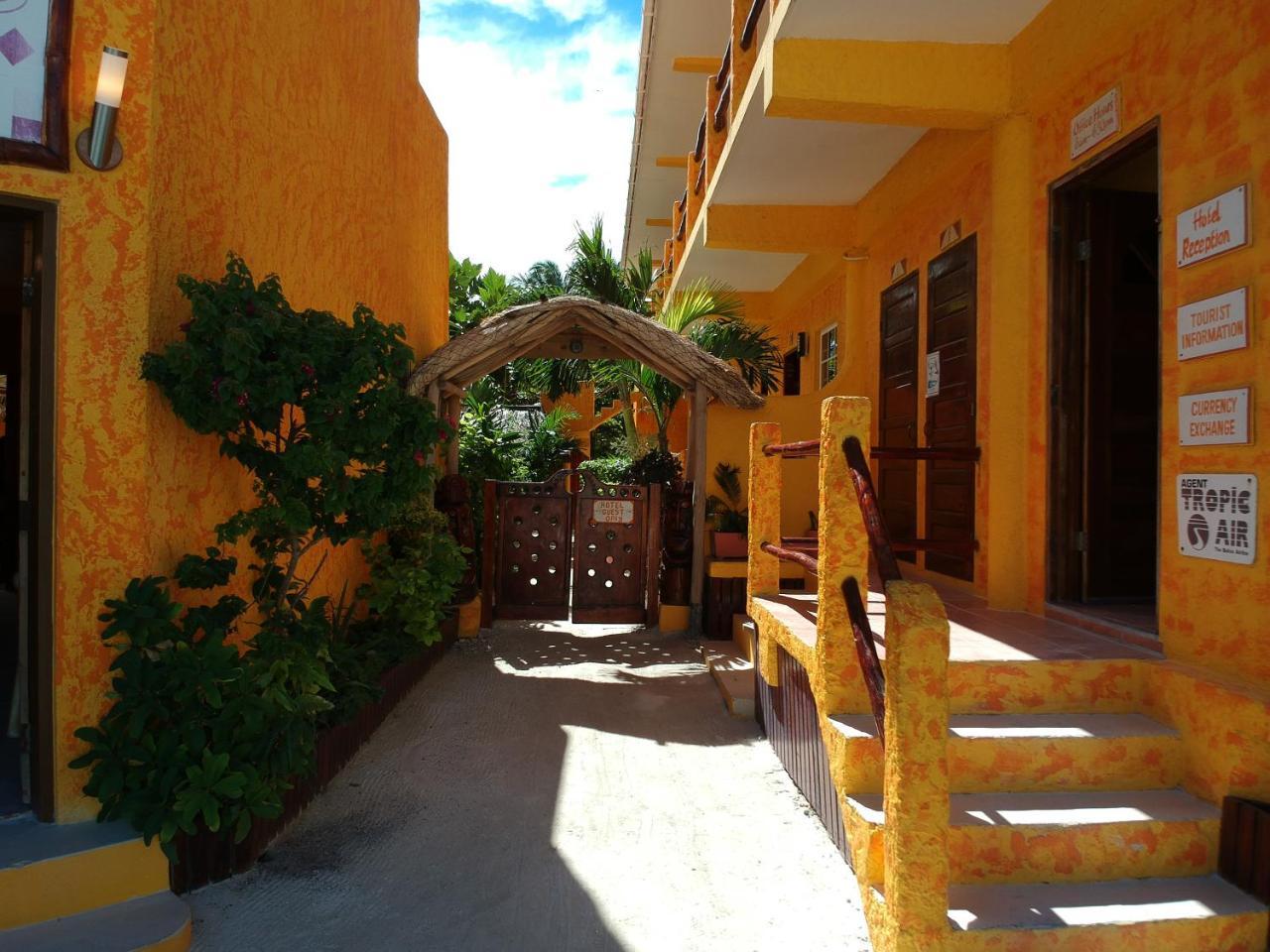 Seaside Cabanas Hotel Caye Caulker Exterior photo
