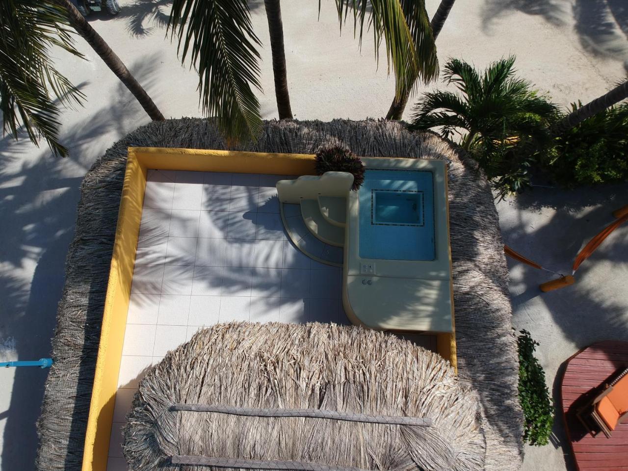 Seaside Cabanas Hotel Caye Caulker Exterior photo