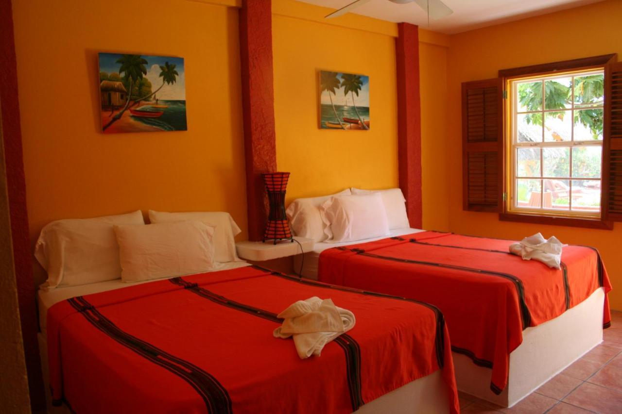 Seaside Cabanas Hotel Caye Caulker Exterior photo